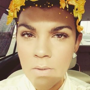 Meet your Posher, Carolina